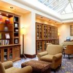 En Portland se encuentra el clásico y lujoso Hotel The Heathman. A los que quieran vivir una auténtica aventura de terror, se les recomienda que se alojen en una habitación acabada en “03” y, especialmente, en la 703. Cuentan que en estas...