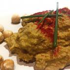 No busques los garbanzos en la lista de ingredientes porque no los encontrar&aacute;s. Este es un hummus s&oacute;lo en apariencia. Desc&uacute;brelo en esta receta.
