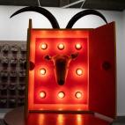 5c8a796a2400005405a31f57