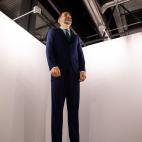 5c8a7973360000c81a6b8432