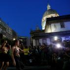 5c8b75ea360000c81a6d23e0