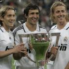 5c8a6bc5250000bd05811fbf