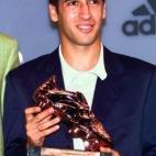 5c8a6bcc260000f903fe53e5