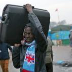 5c8b7a78240000f7054d951f