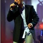 5c8a6eb9360000c81a6b7887