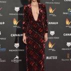 5c8b8287240000f404a4e63a