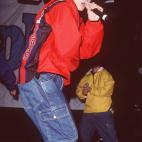 5c8aaa58250000e203c96958