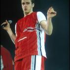 5c8aaa5a360000a61b6bd5cc