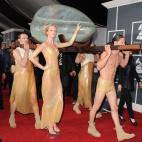 5c8b7dda360000ba1a6d3883