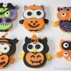 Son galletas de mantequilla clásica decoradas con fondant de Halloween. Esta es la receta completa.