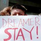 5c8a77a4230000dd042323c2