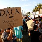 5c8a77a52400000a05a31de6