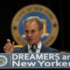 5c8a77b62500000704c913ff