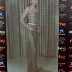 Milena Smit, de Givenchy