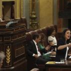 La portavoz de Unidos Podemos, Irene Montero, durante su intervenci&oacute;n sin l&iacute;mite de tiempo.