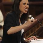 5c8ae1d8250000e203c9ce95