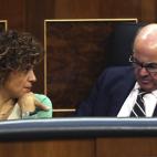 Los ministros de Econom&iacute;a, Luis de Guindos, y de Sanidad, Dolors Montserrat.