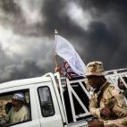 El ejército iraquí ha evacuado a cientos de civiles de la ciudad de Tobzawa, que ha sido ya arrebatada al grupo yihadista Estado Islámico (EI) y que se sitúa cerca del frente de la localidad de Bashiqa, al este de Mosul. Según han explicad...