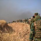 Ocho días después del inicio de la operación, las tropas leales al Gobierno iraquí y los combatientes peshmerga -fuerzas kurdas- aún siguen en zonas muy exteriores de Mosul. El primer contingente en acercarse, a unos dos kilómetros de la c...