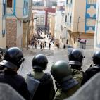 5c8adf542400000a05a3d61c