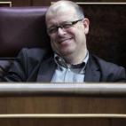 Diputado por Barcelona desde 2011, fue secretario de Organización y Finanzas del PSC hasta diciembre de 2011, cuando dimitió para 'no perjudicar' a su partido por el 'caso Camarga' de espionaje político. Zaragoza, de 55 años, fue concejal d...