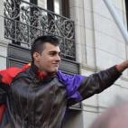 5c8a9bf1230000d5042353f8