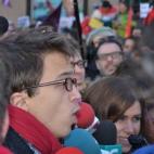 5c8a9bf2230000d5042353fc