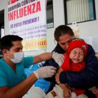 A su llegada reciben atenci&oacute;n m&eacute;dica.