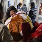 Pero no todos lo consiguen, como es el caso de Eliana Balza y a su hijo, a los que les ha sido denegada la entrada en Ecuador.