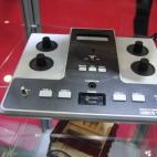 Fue de las primeras consolas con cartucho (cassette), obra de la empresa japonesa Epoch. "Es una especie de pong que salió años más tarde, con juegos bastante simples pero que para la época estaban bastante bien", comenta Blanco.