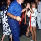 Con su mujer en una discoteca en 1990.