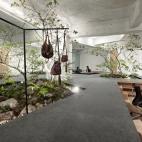 SISII / Yuko Nagayama & Associates (Japón): "La marca sisii se fundó en Motomachi, Kobe, y esto es una sala de exposición combinada con una oficina que se compone de tres ambientes, en los cuales los clientes se pasean, se reúnen y el person...