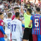 Tarjeta amarilla para Piqu&eacute;.