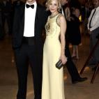 Con su novia entonces, Rachel McAdams, en los Scientific and Technical Awards.