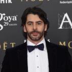 Traje de Mirto, zapatos Umber