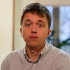 6. Su tesis doctoral fue sobre la construcción de hegemonía del MAS en Bolivia.