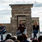 10. Es un declarado fan del escritor Rafael Chirbes. Durante los ratos libres en la campaña del 26-J ha leído La caída de Madrid.