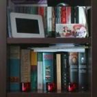 @salvabrg @ElHuffPost #mibiblioteca o más bien parte de ella...hay libros hasta en el desván... pic.twitter.com/cMRiawFJIL