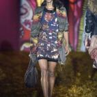 Desfile de la firma catalana Desigual en la 61ª Mercedes Benz Fashion Week Madrid.
