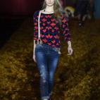 Desfile de la firma catalana Desigual en la 61ª Mercedes Benz Fashion Week Madrid.