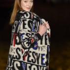 Desfile de la firma catalana Desigual en la 61ª Mercedes Benz Fashion Week Madrid.