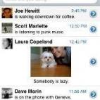 Un año después de lanzar la aplicación para móviles, Facebook lanza la primera para iOS: Facebook para iPhone.