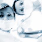 Hacerlo puntualmente no tiene mayores consecuencias, pero hacerlo de forma obsesiva puede provocar blancaorexia, una enfermedad con consecuencias negativas para nuestra salud bucodental. El presidente de Consejo General de Odontólogos y Estomat...