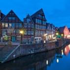 La Baja Sajonia alemana es muy conocida por tres grandes motivos: sus preciosos pueblos con encanto, su gastronomía tradicional y el senderismo. Y las tres juntas forman una fusión perfecta para descubrir el segundo estado más grande del paí...