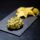 ▶️ Ingredientes (para un bol): un aguacate bien maduro (dos si son peque&ntilde;os), medio tomate, un diente de ajo, unas rodajas de cebolla, el zumo de medio lim&oacute;n, aceite de oliva y sal. Para acompa&ntilde;ar: tortill...