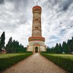 En Lombardía, la ciudad italiana de Milán es la que se lleva la palma. Es una de las urbes más turísticas del mundo y en ella convergen moda y arte. Ver más de Lombardía.