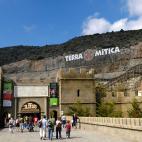 5c8aa289250000e203c95470