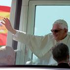 Valencia se convirtió en el año 2006 en el epicentro de las familias cristianas. No faltó de nada para hacer sentir cómodo al entonces papa Benedicto. Todo un baño de masas, fe y... millones de euros de los contribuyentes. Solo la cobertur...