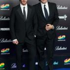 5c8ad8f9230000d50423d0eb