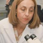 La investigadora Luisa Botella (en la foto) ganó este verano 15.000 euros en el concurso 'Atrapa un Millón'. Lo donó a la investigación de la Telangiectasia Hemorrágica Hereditaria, una de las denominadas 'enfermedades raras', según conto ...